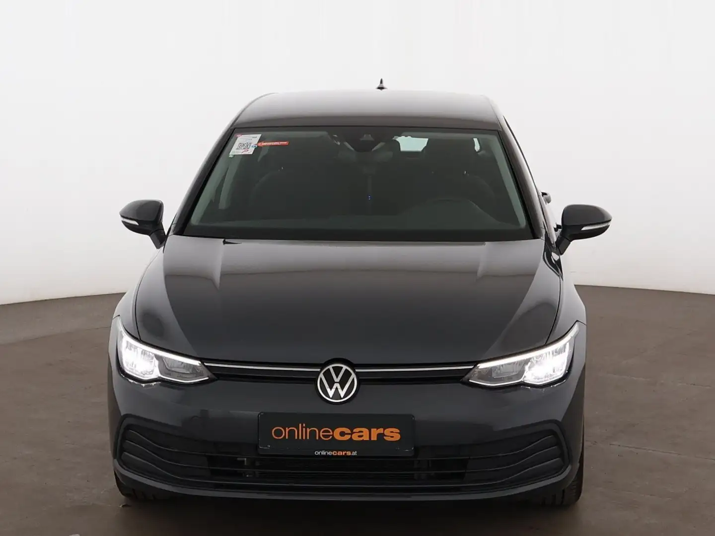 Volkswagen Golf VIII 2.0 TDI Life Aut LED RADAR NAVI SITZHZG Grau - 2