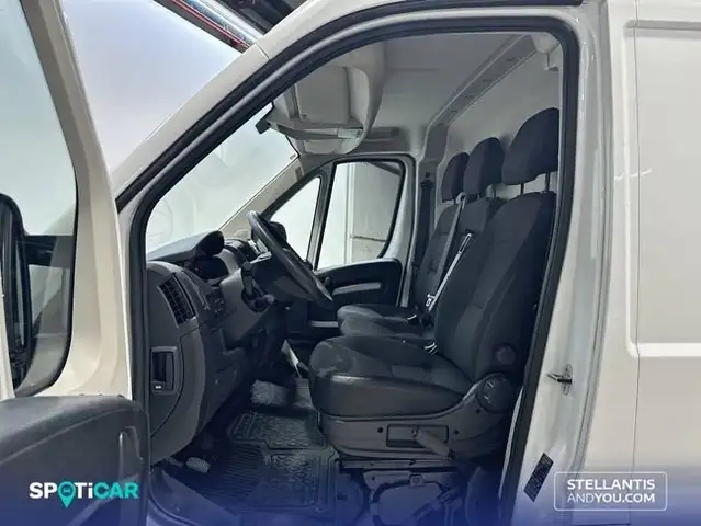 Peugeot Boxer view 9