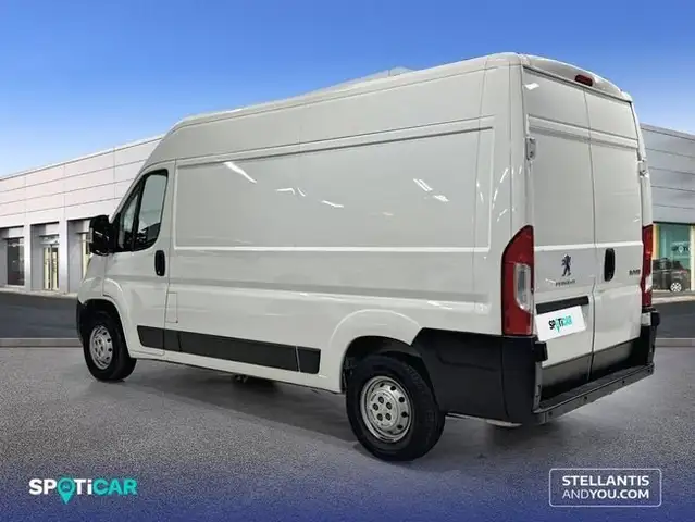 Peugeot Boxer view 5