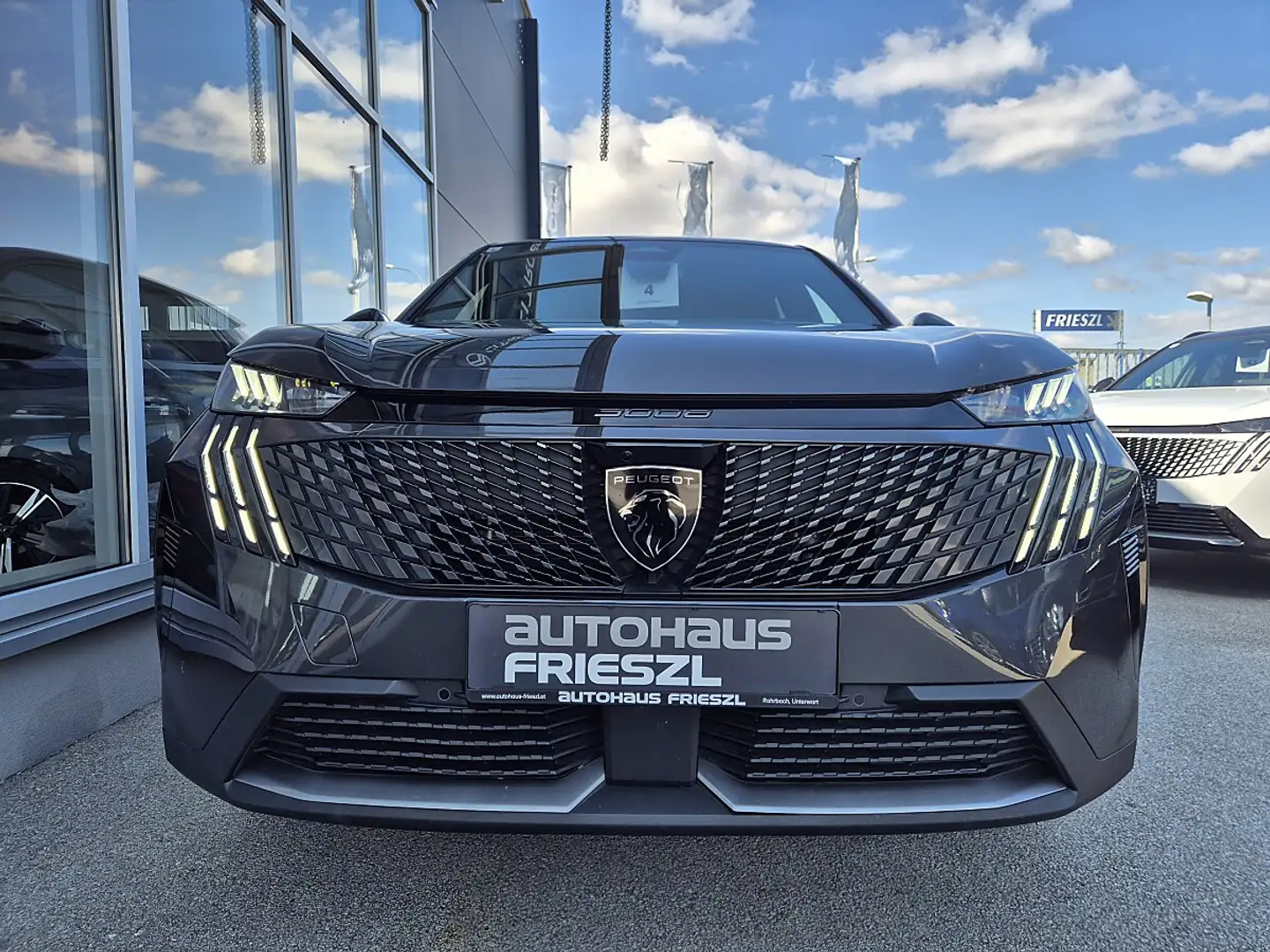 Peugeot 3008 Hybrid 136 E-DCS6 GT Aut. Grau - 2