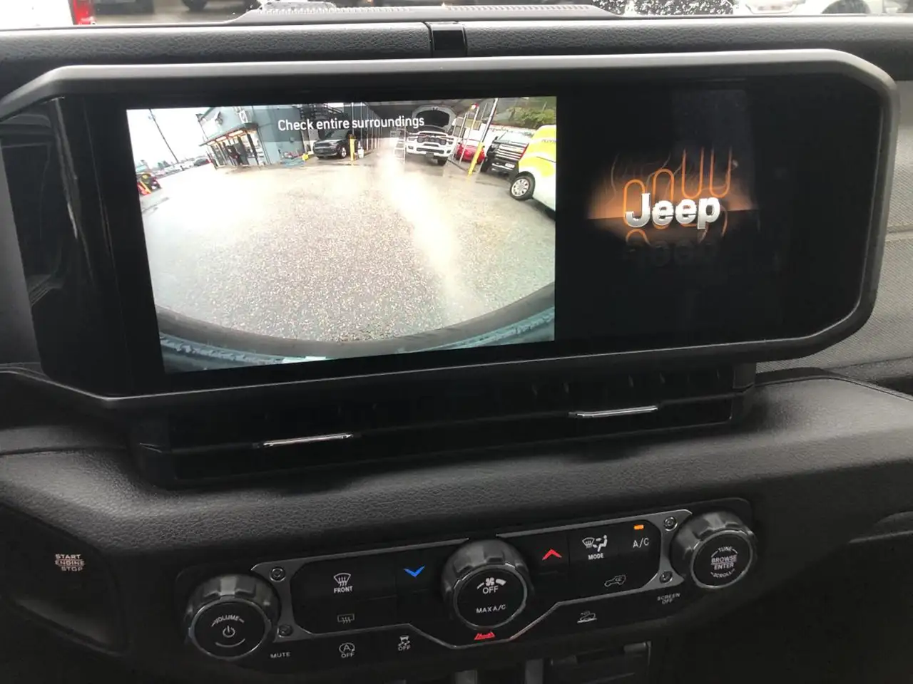 Jeep Wrangler photo Jeep Wrangler