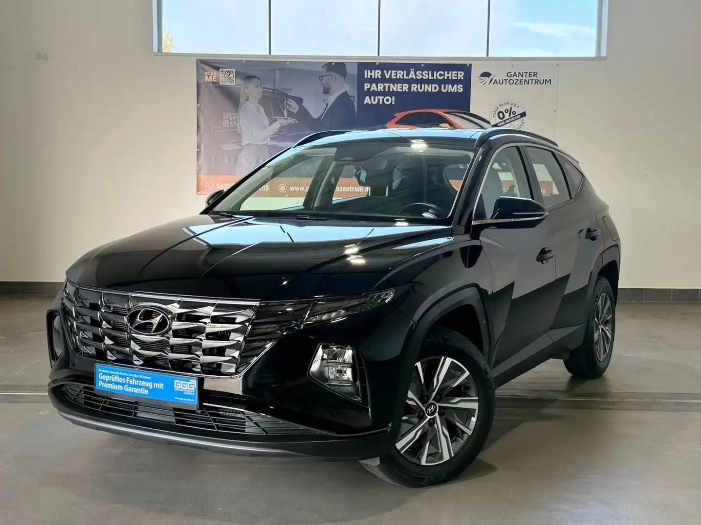 Hyundai TUCSON Select Hybrid 4WD NAVI+LED+SHZ Schwarz - 1