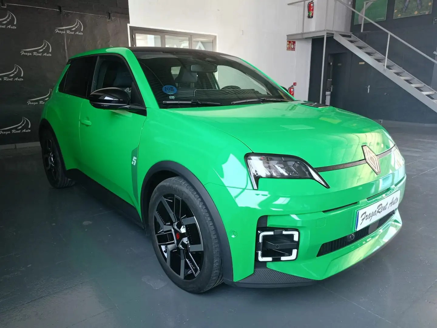 Renault Megane E-Tech 5 Techno autonomía confort 110 kW Verde - 2