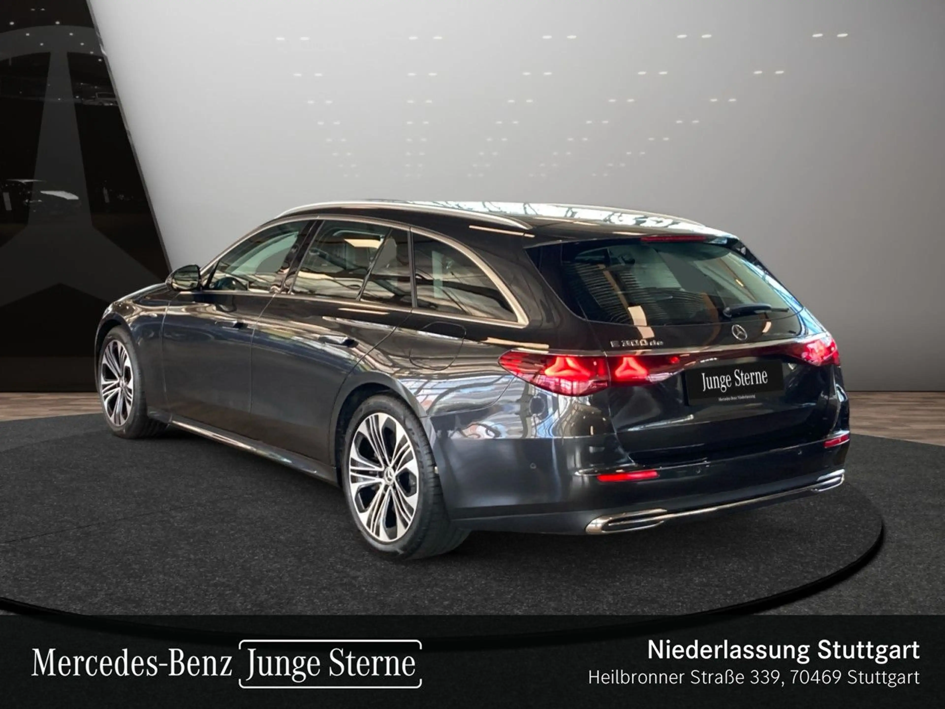 Mercedes-Benz E 300 de T Avantgarde Fahrass WideScreen 360° AHK — photo 10