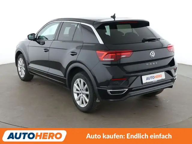 Volkswagen T-Roc view 4