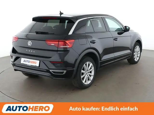 Volkswagen T-Roc view 6