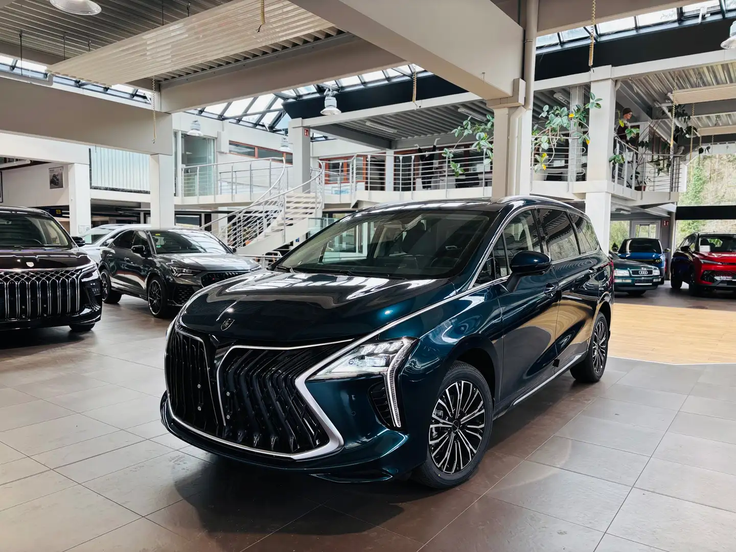 Forthing Sonstige DFM Forthing 4 PHEV | 7-Sitzer | Plug-in | 204 PS Grün - 1