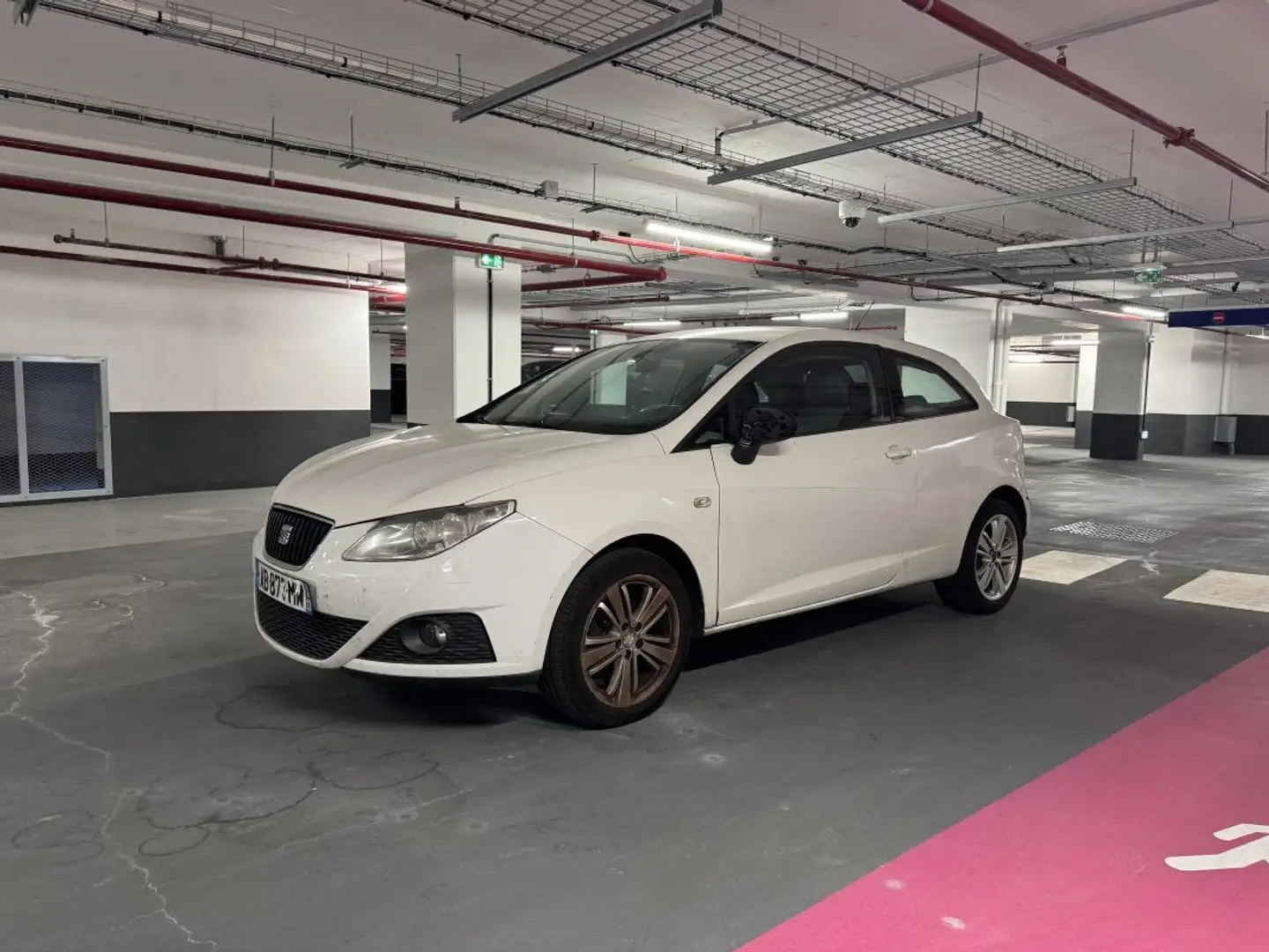 SEAT Ibiza IV 1.4i - 16V Blanc - 2