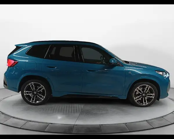 BMW X1 view 5