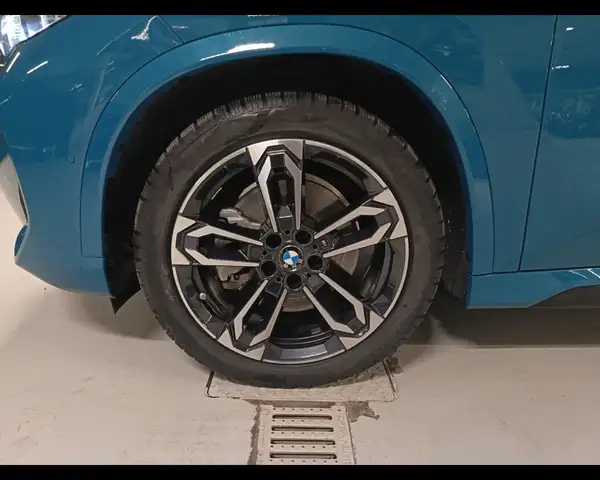 BMW X1 view 10