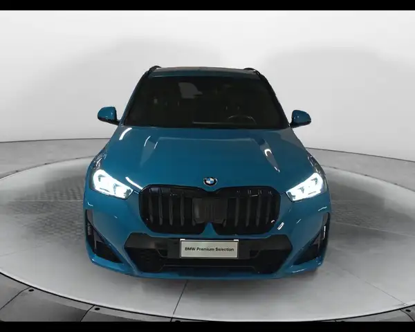 BMW X1 view 3