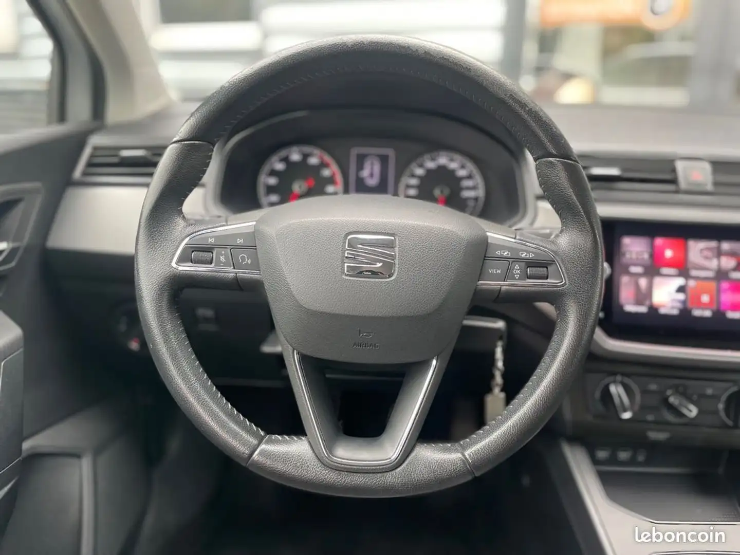 SEAT Ibiza 1.0l tsi 95ch style Blanc - 2