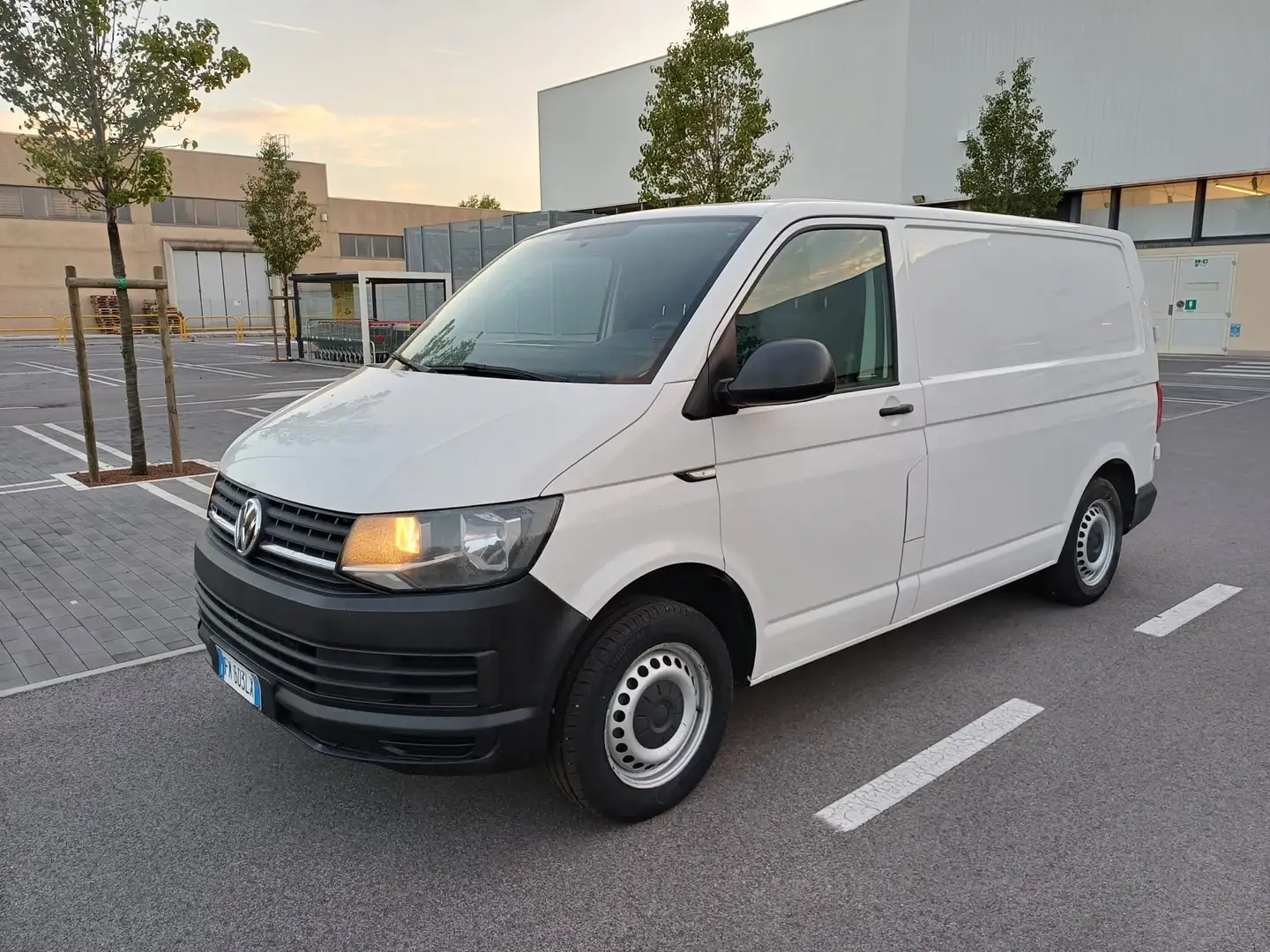 Volkswagen Transporter T6 4MOTION 2.0TDI 150CV Blanco - 1