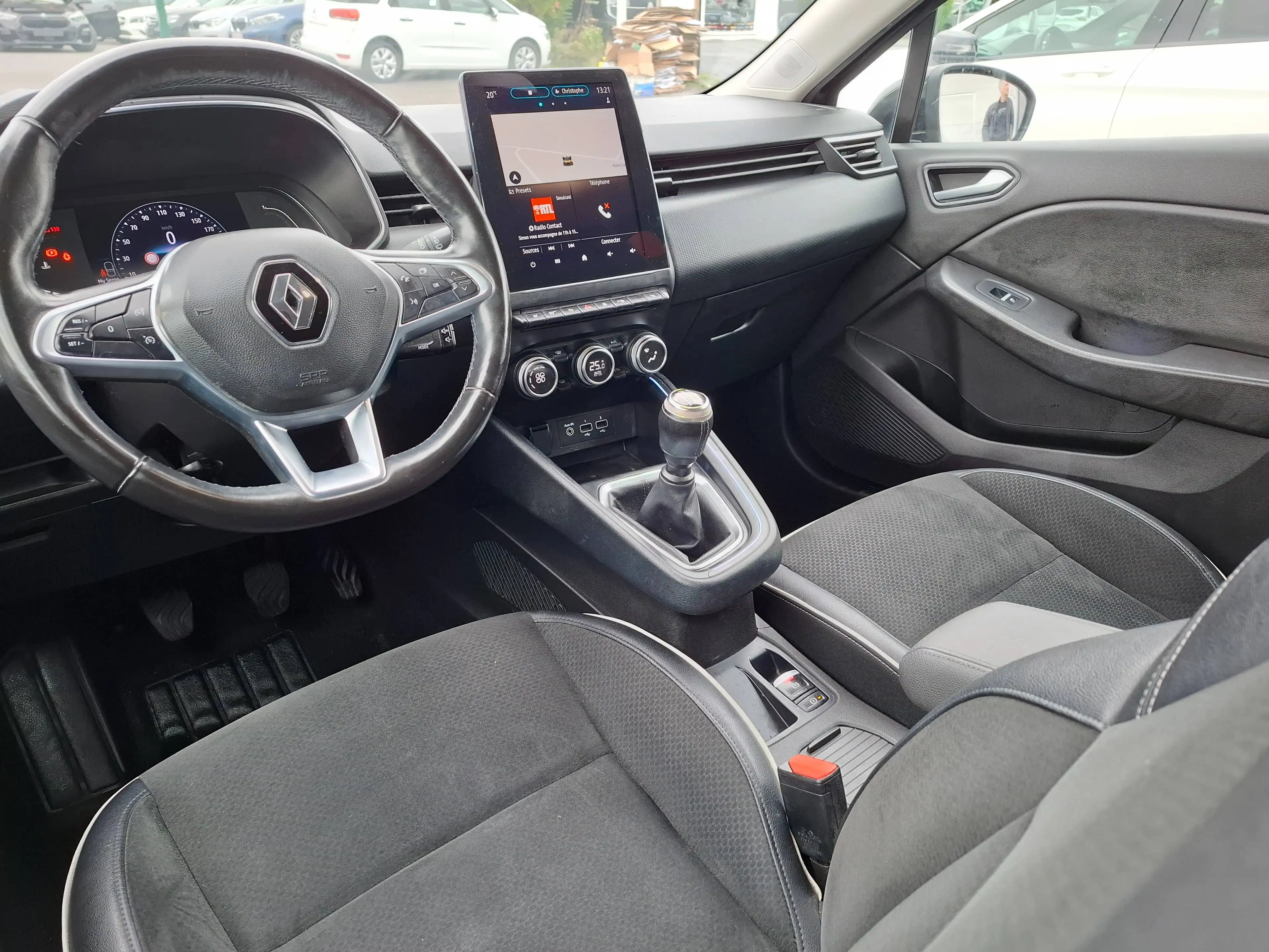 Renault Clio Clio 1.0 TCe Edition One — photo 10