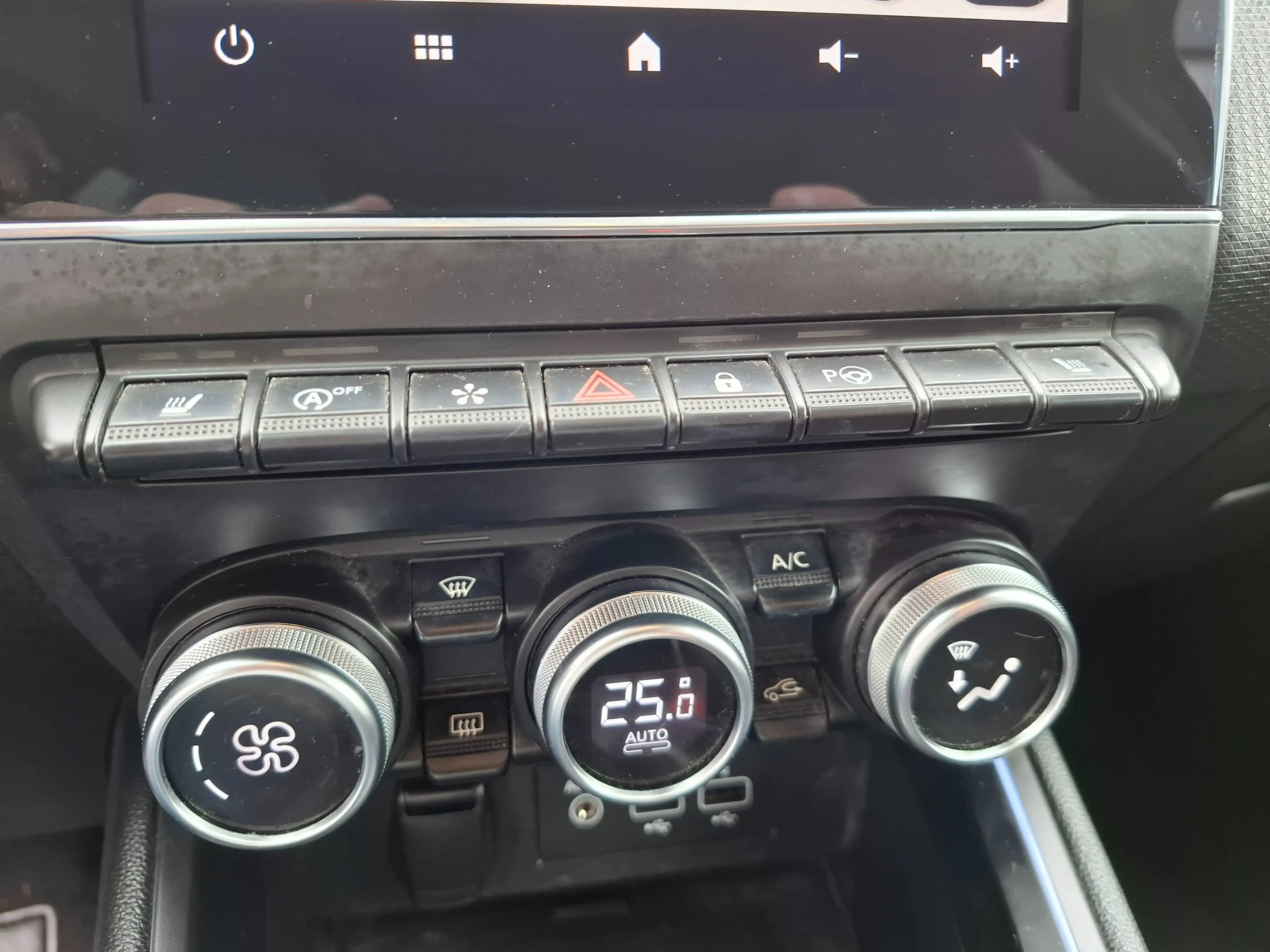 Renault Clio Clio 1.0 TCe Edition One — photo 15