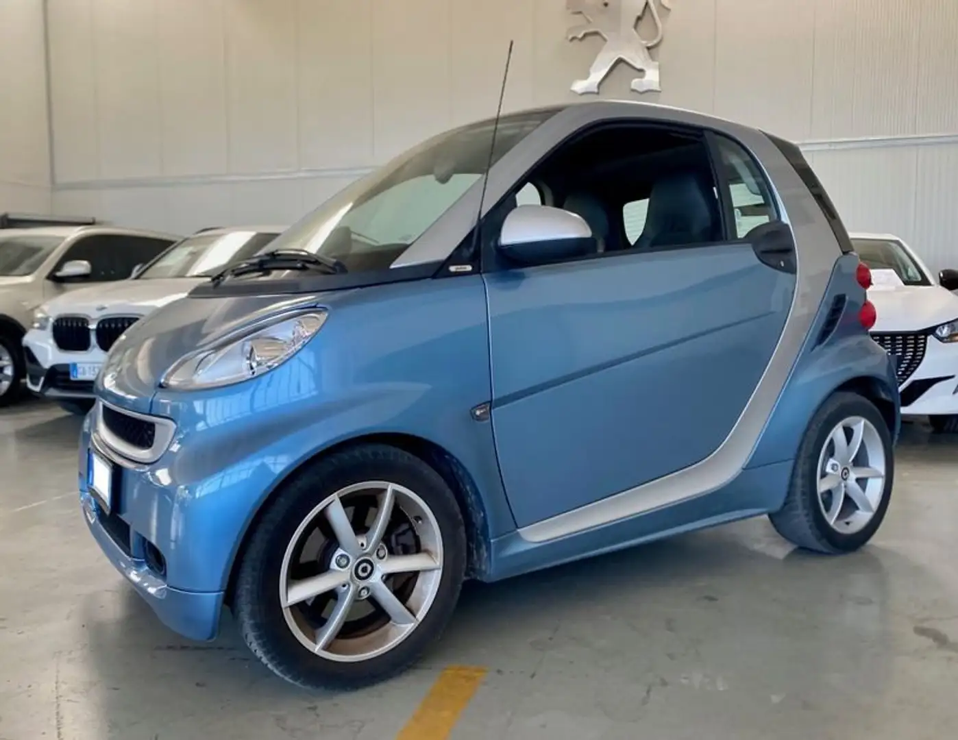 smart forTwo fortwo 1000 52 kW MHD coupé pulse Blauw - 2