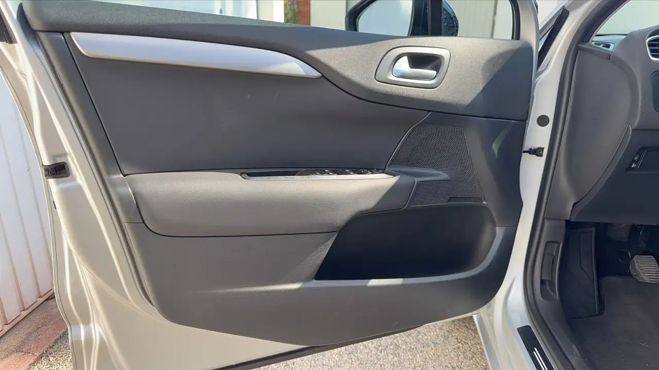 Citroen C4 Berline — photo 7