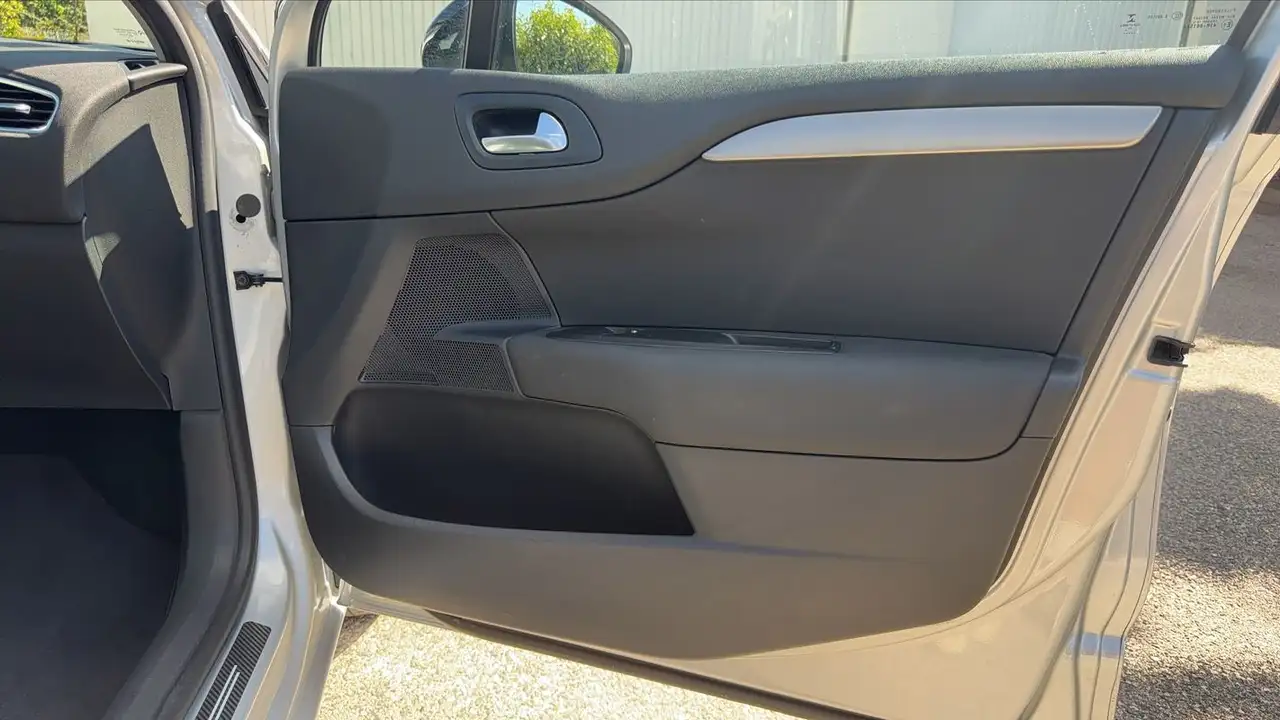 Citroen C4 Berline — photo 24