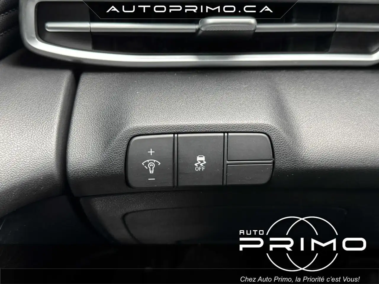 Hyundai ELANTRA снимка Hyundai ELANTRA