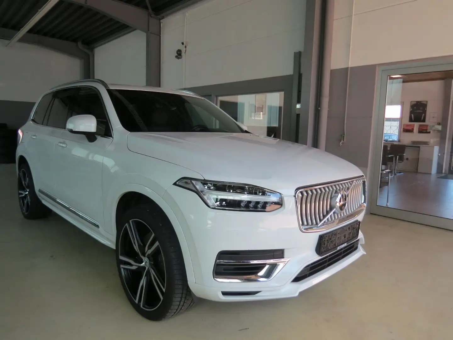 Volvo XC90 T8 Inscription Expr Recharge Plug-In Hybrid Weiß - 1