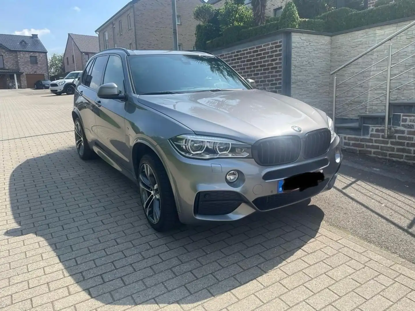 BMW X5 M M50d Sport-Aut. Šedá - 1