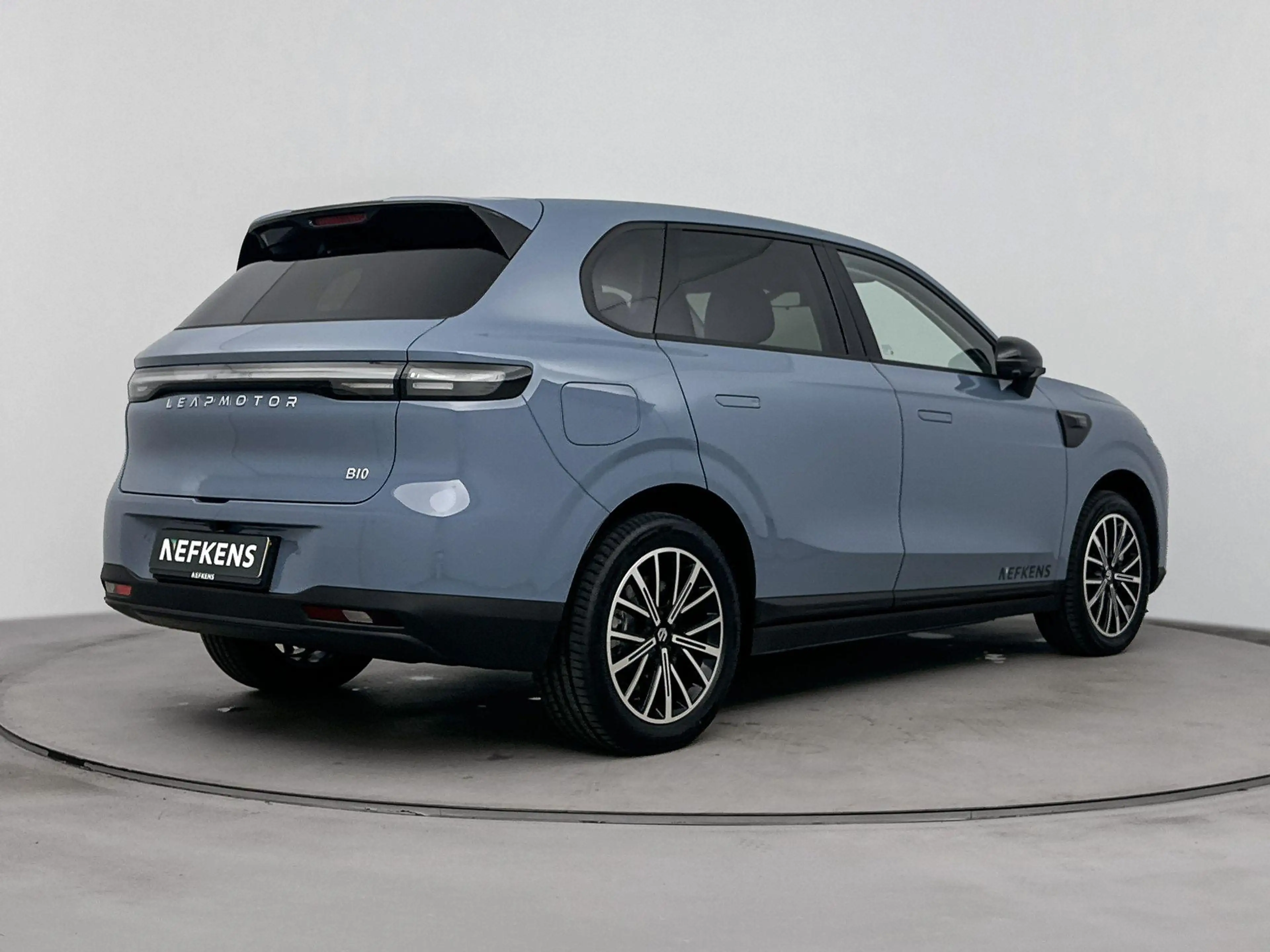 Leapmotor B10 Design ProMax 67.1 kWh Panoramadak | Navigatie | S — photo 13