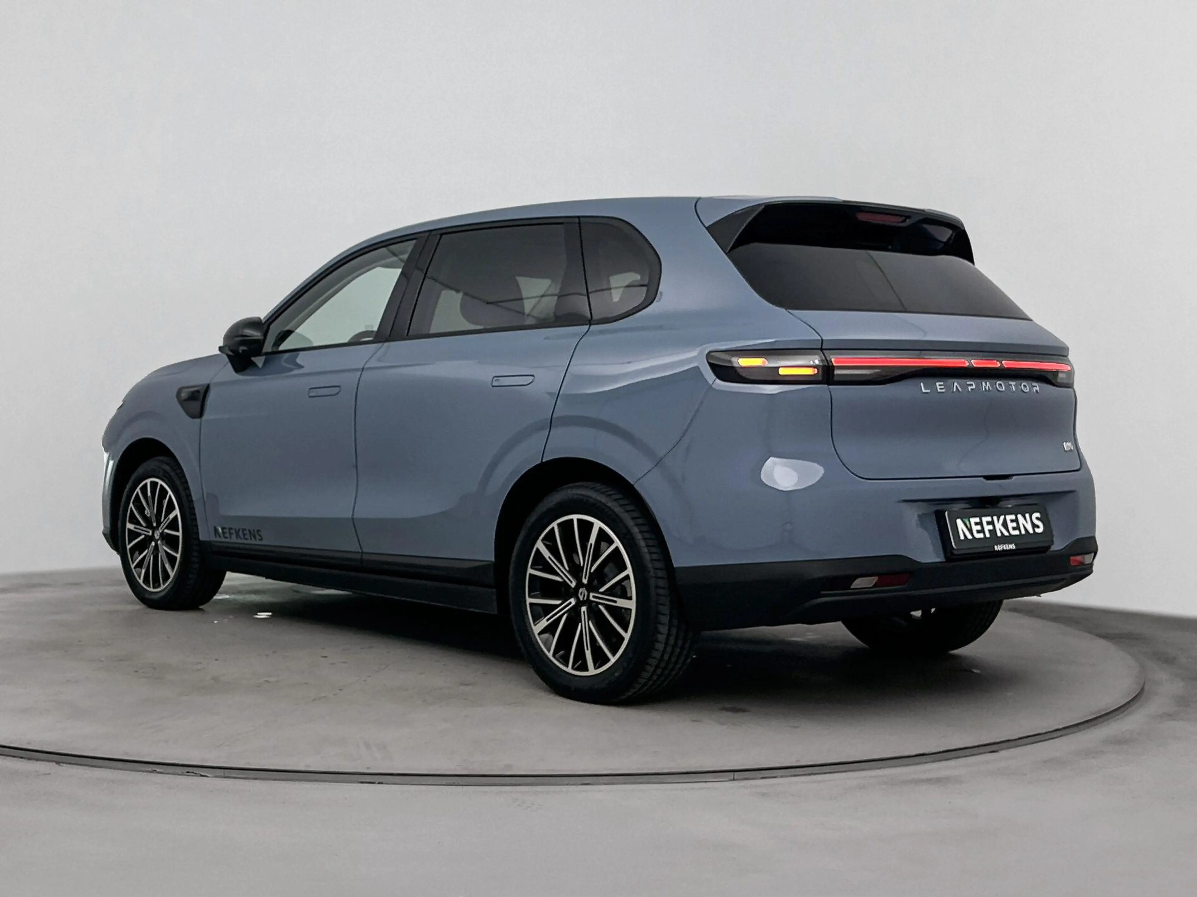 Leapmotor B10 Design ProMax 67.1 kWh Panoramadak | Navigatie | S — photo 11