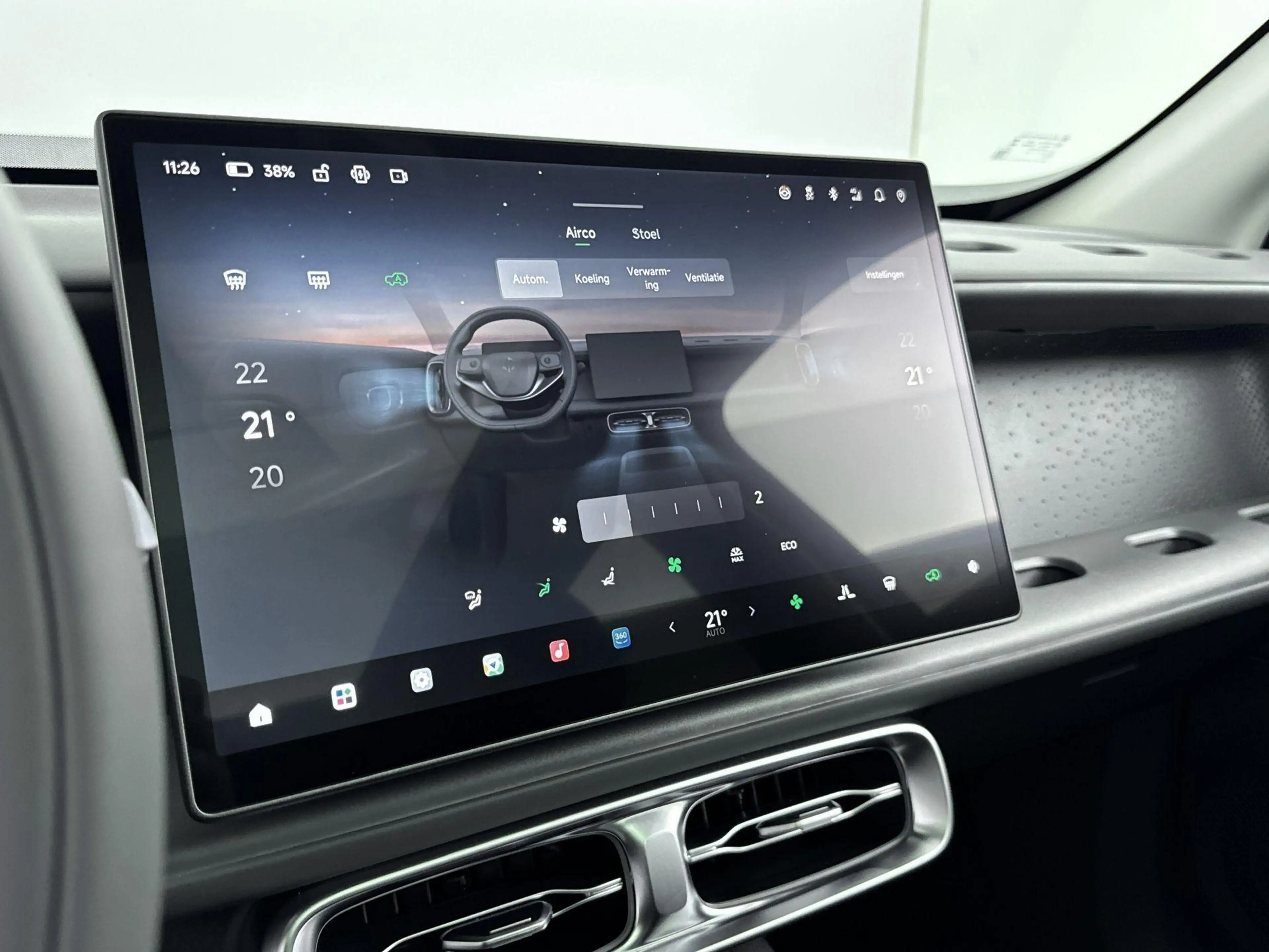 Leapmotor B10 Design ProMax 67.1 kWh Panoramadak | Navigatie | S — photo 7