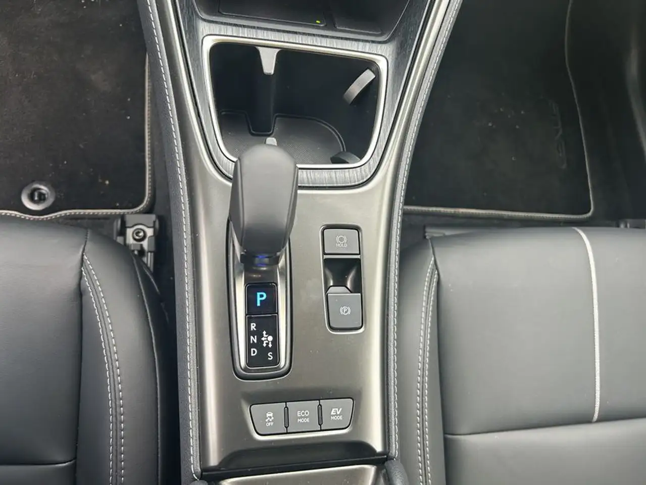 Lexus LBX FWD Relax MY 26 14