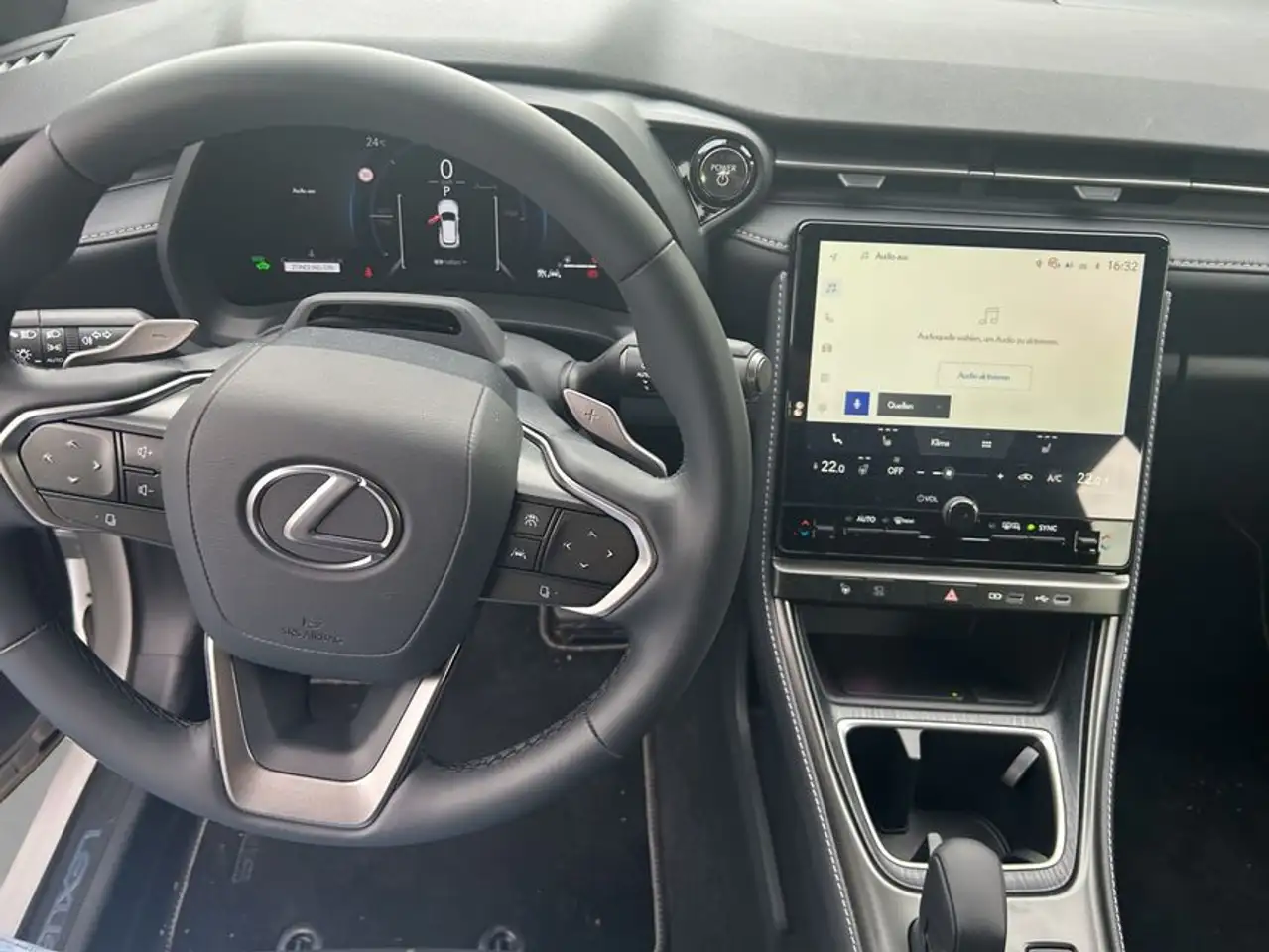 Lexus LBX FWD Relax MY 26 13