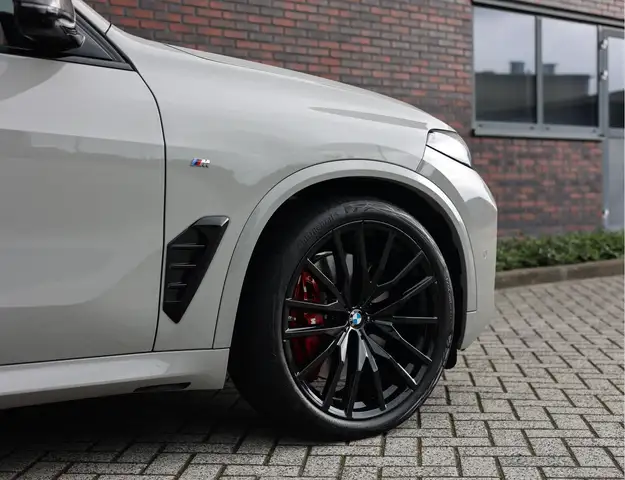 BMW X5 view 19
