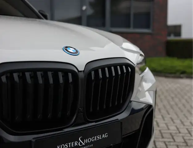 BMW X5 view 9