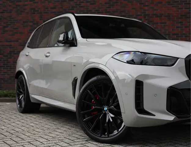 BMW X5 view 6