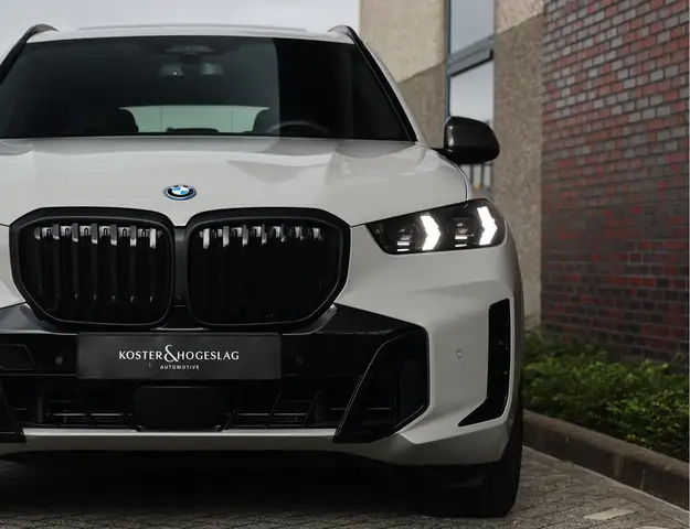 BMW X5 view 12