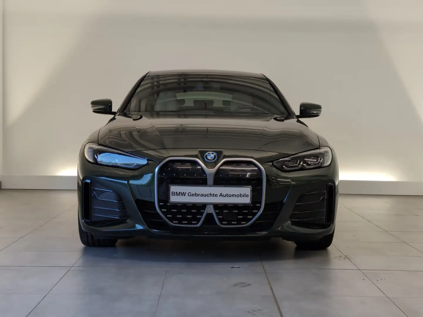 BMW i4 eDrive40 Gran Coupé M Sportpaket DAB/SHZ/H&K DAB/S Grün - 2