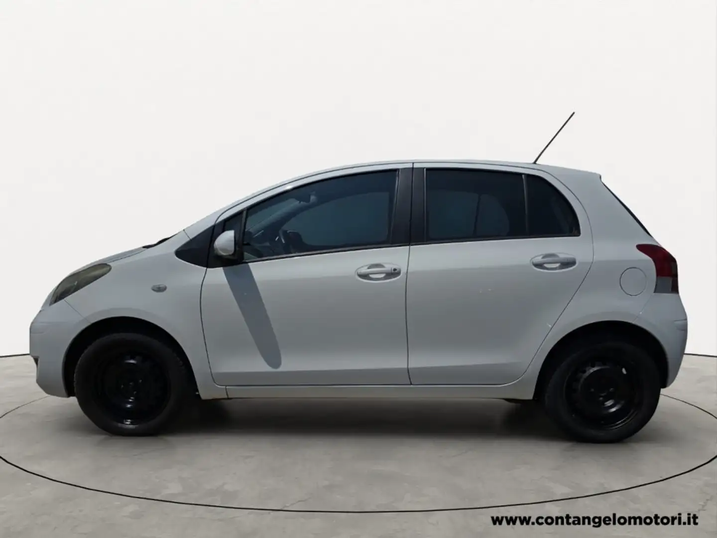 Toyota Yaris 1.0 5 porte Sol Bianco - 2