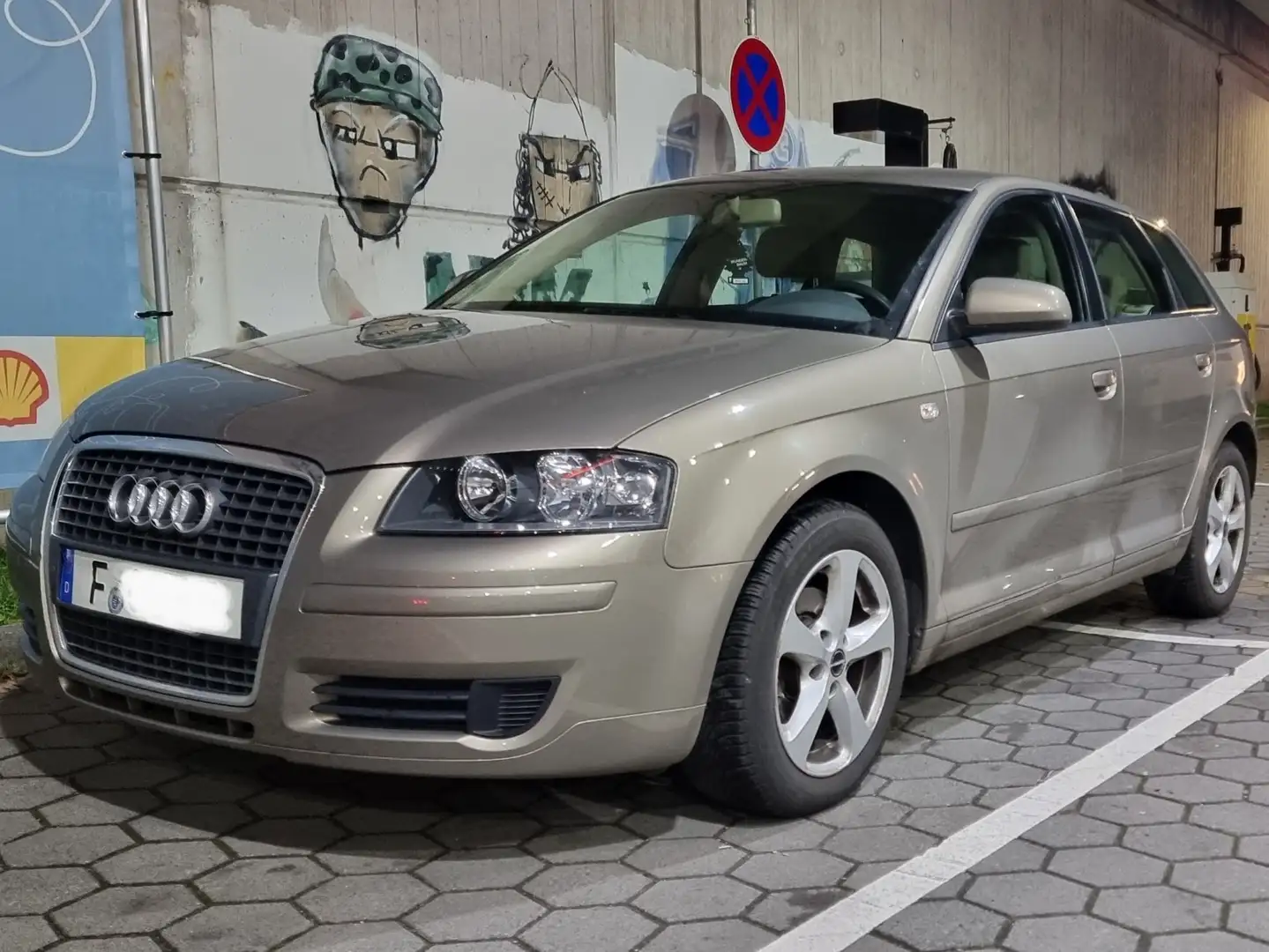 Audi A3 1.6 FSI Attraction Brown - 1