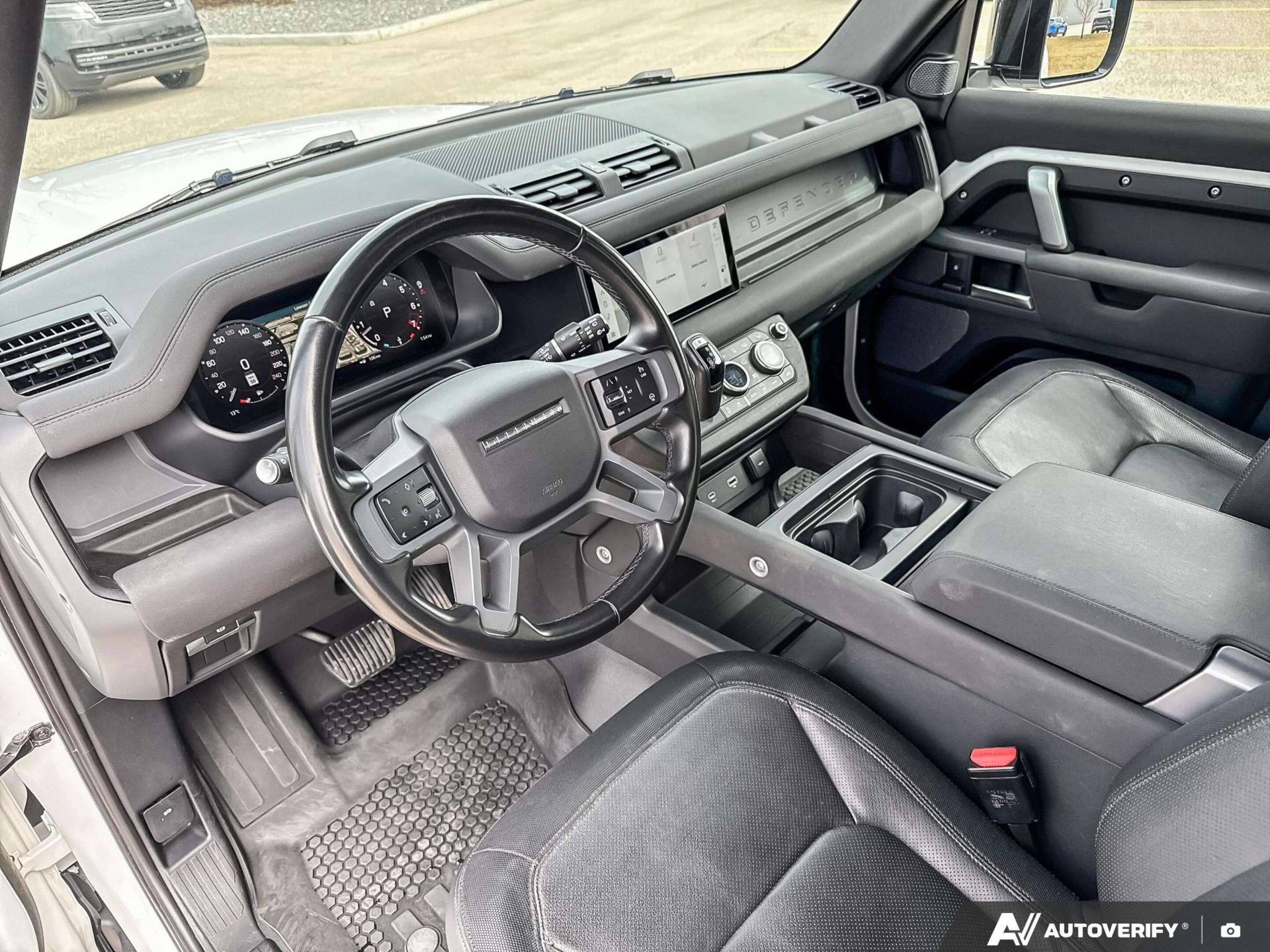 2023 Land Rover Defender 90 Rare Trophy Edition | Local thumb 14