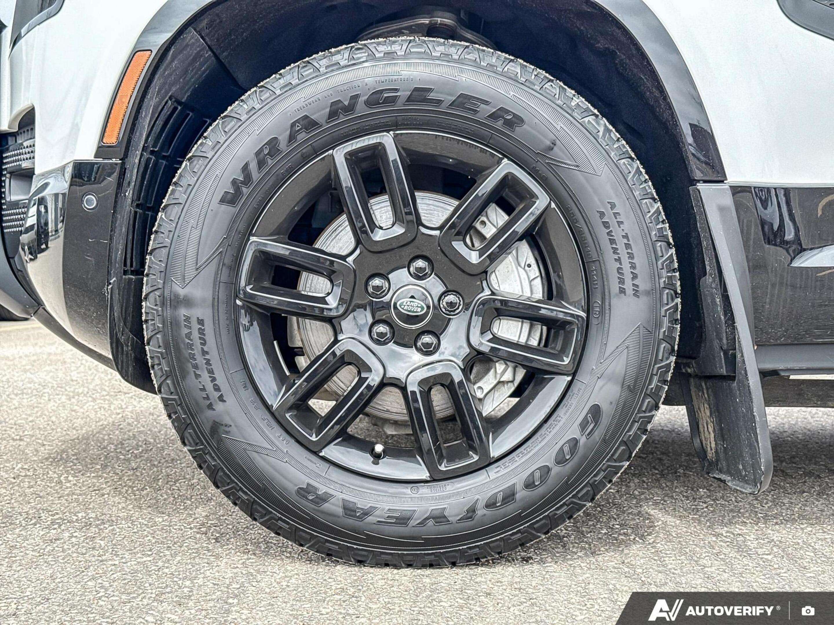 2023 Land Rover Defender 90 Rare Trophy Edition | Local thumb 7