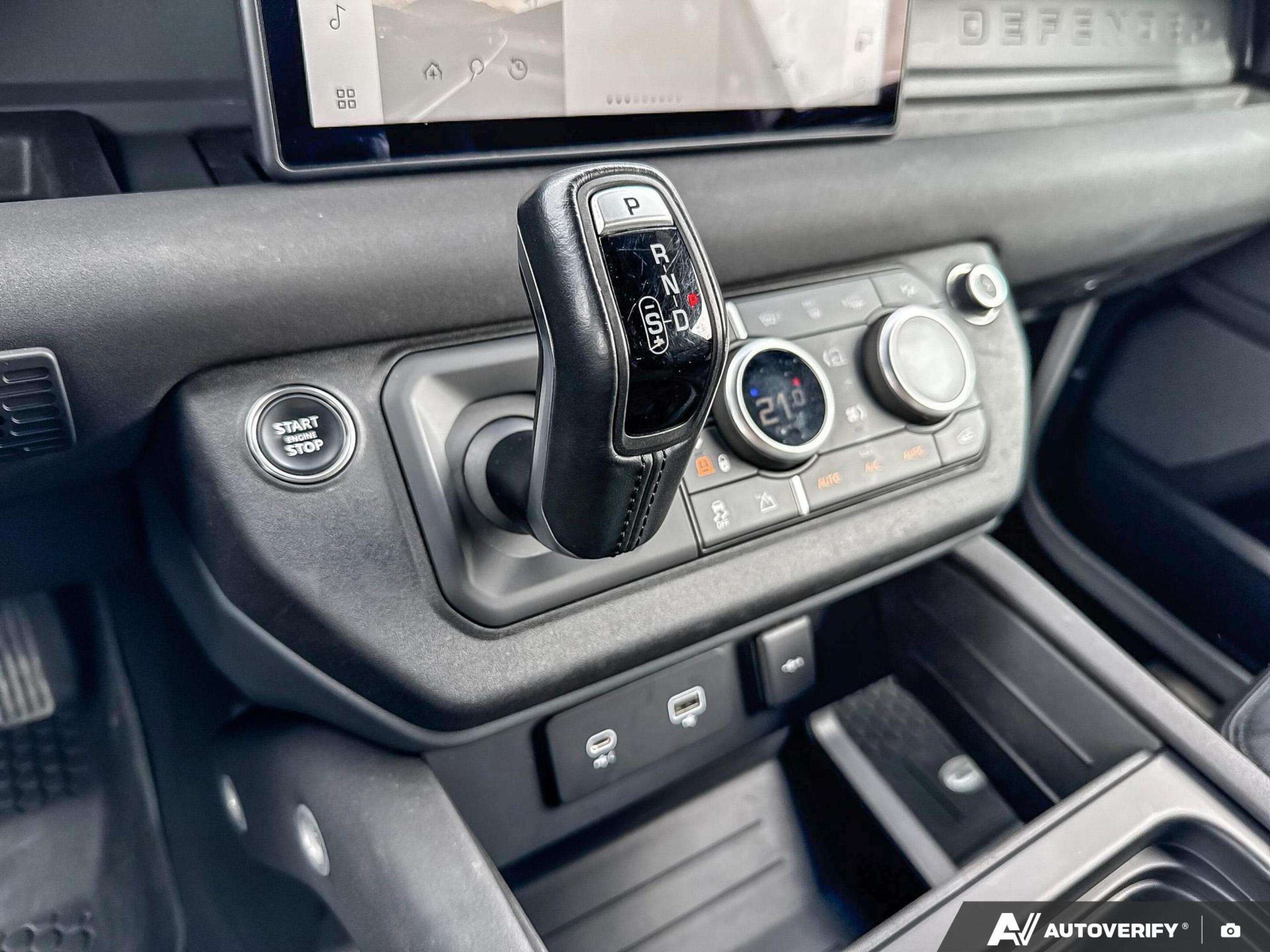 2023 Land Rover Defender 90 Rare Trophy Edition | Local thumb 19
