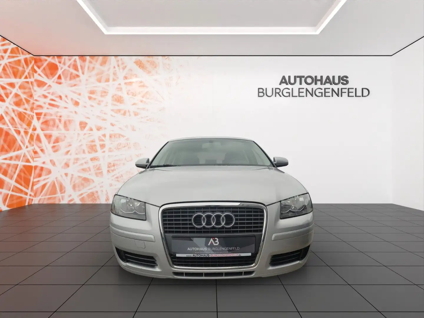 Audi A3 1.4 TFSI Ambiente Sportback ! SHZ ! TÜV neu Argent - 2