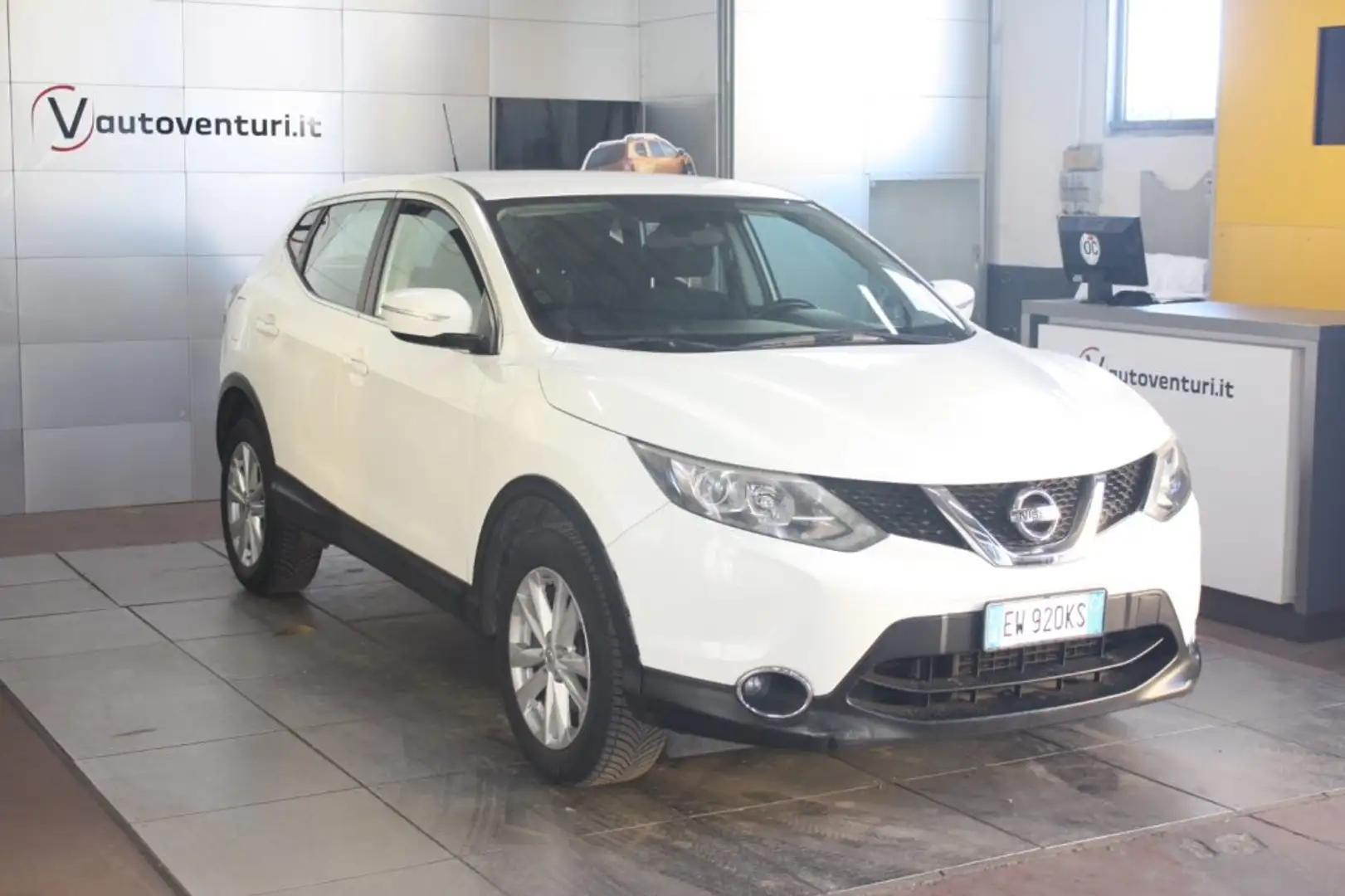 Nissan Qashqai 1.5  dCi Acenta Garantita Білий - 1