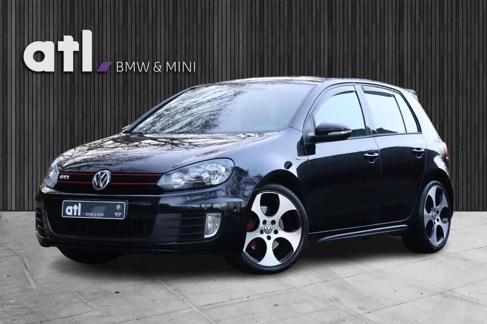 Volkswagen Golf GTI 2.0 2e eigenaar | NAP | Automaat DSG | Clima | ABC Zwart - 1