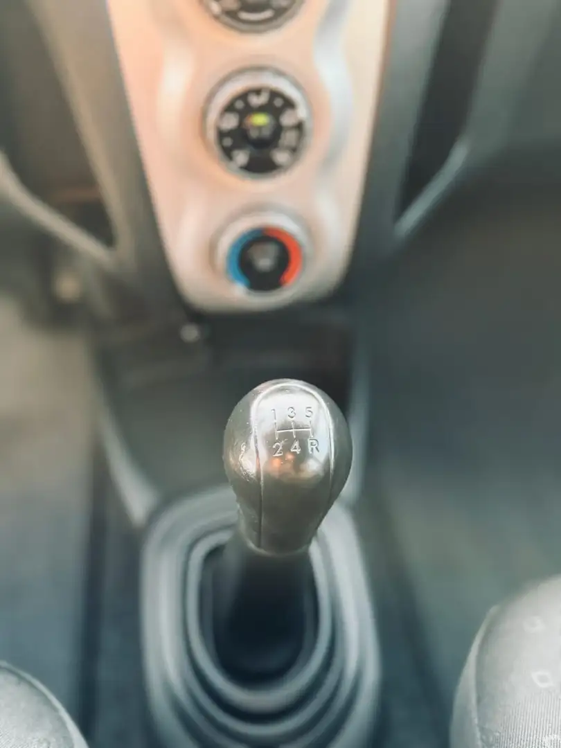 Toyota Yaris Yaris 65 VVT-i Linéa Techno Gris - 2