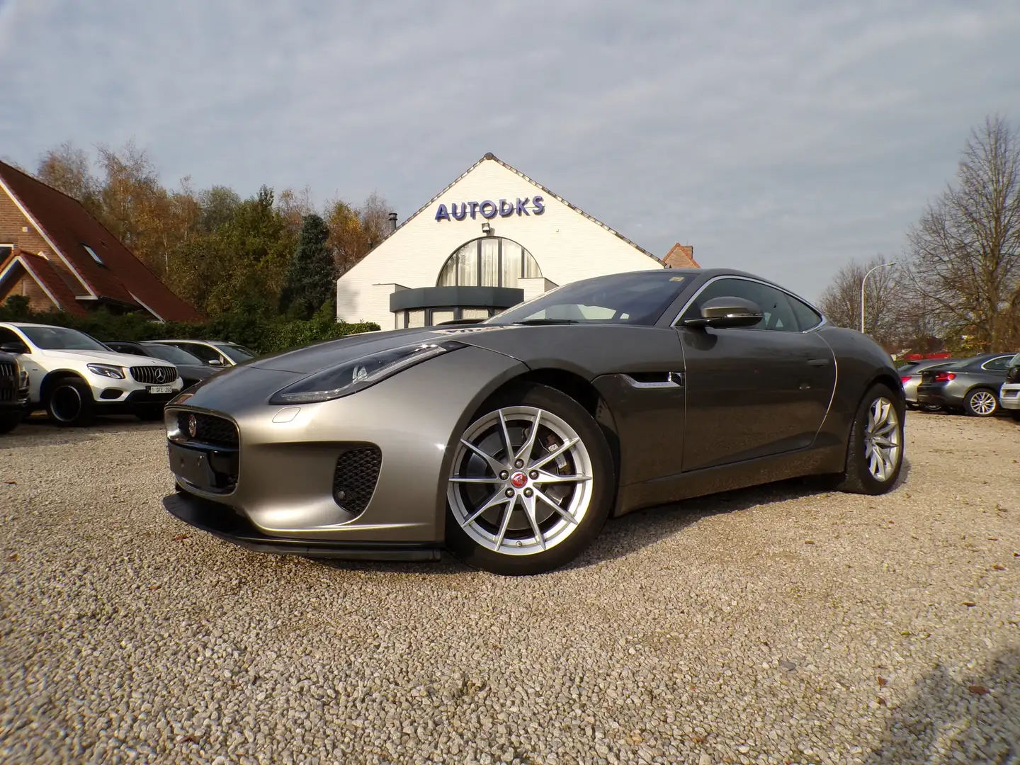 Jaguar F-Type F-Type 2.0i 300pk First Hand #Perfect Condition Beige - 1