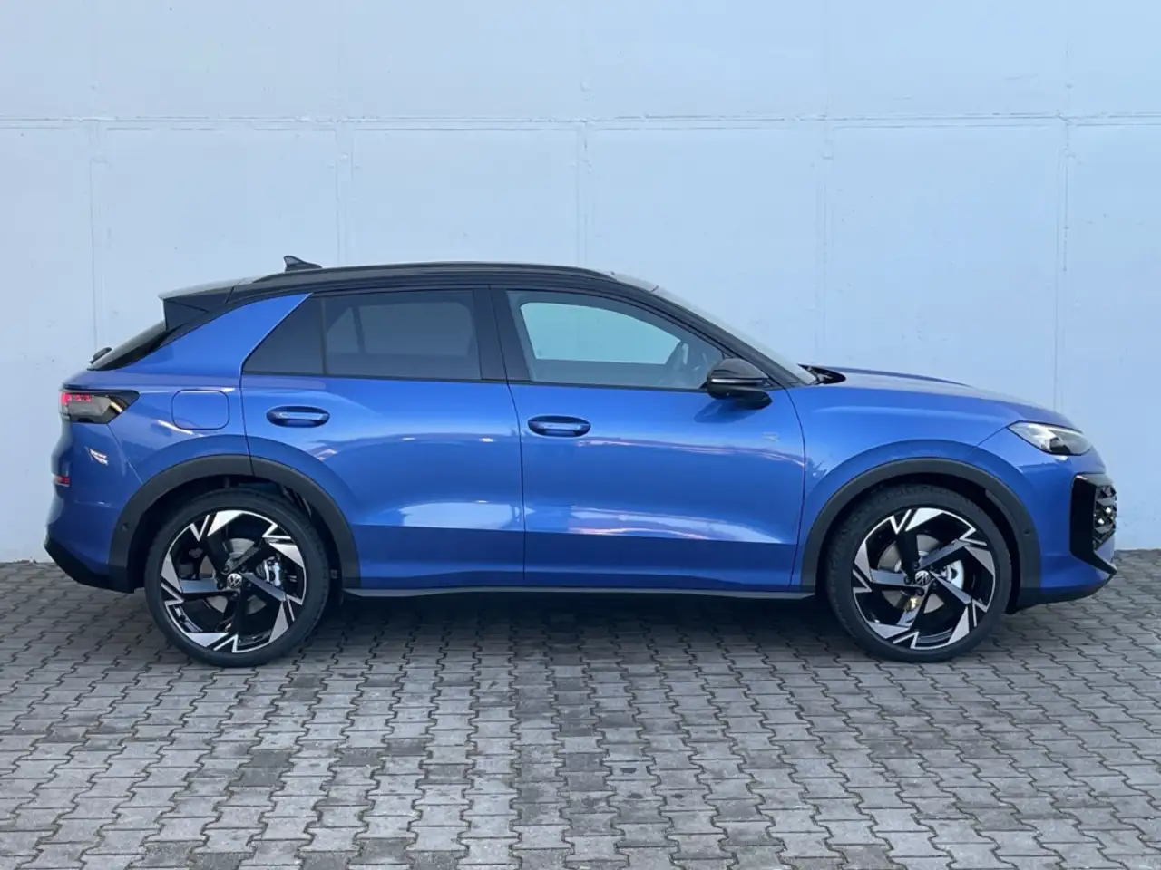 Volkswagen T-Roc R-Line 1.5 eTSI IQ.LIGHT/HUD/AHK/Pano/H&K 360°Kame 5