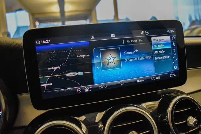 Mercedes-Benz C Class view 14