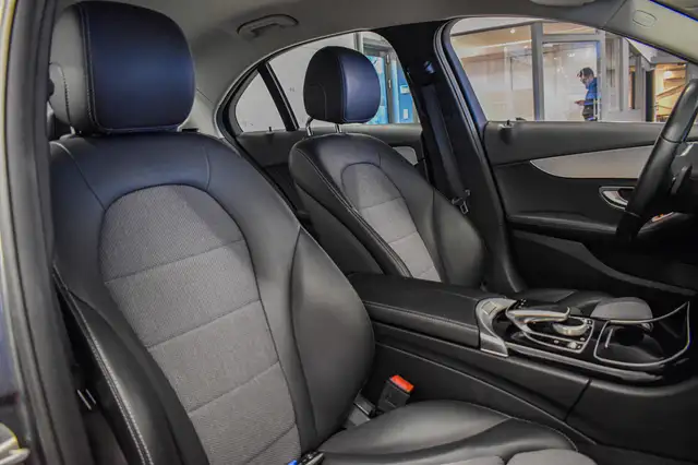 Mercedes-Benz C Class view 10