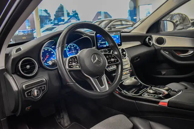 Mercedes-Benz C Class view 7