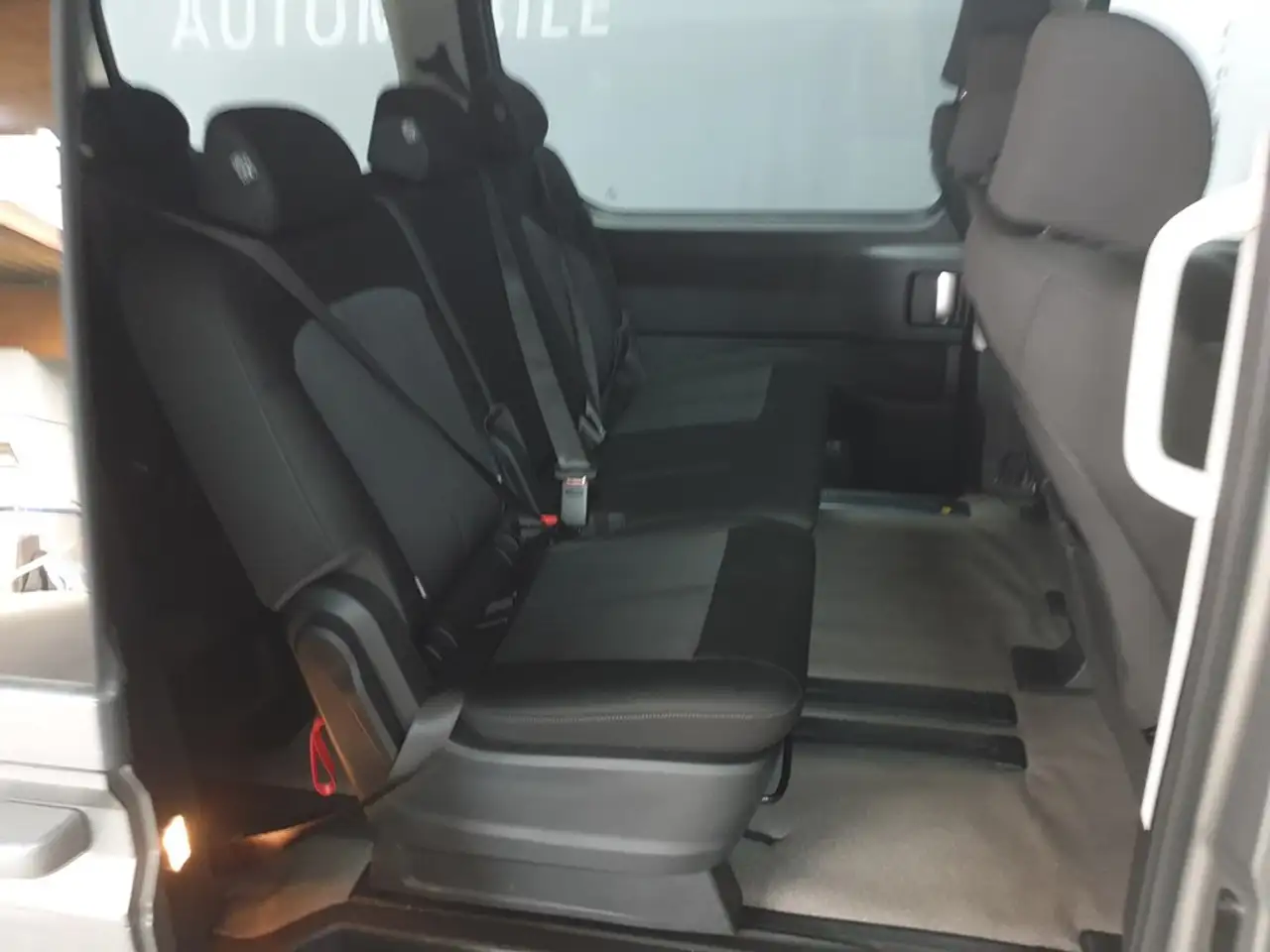 Hyundai STARIA 2.2 CRDi Feel 9S A8 11